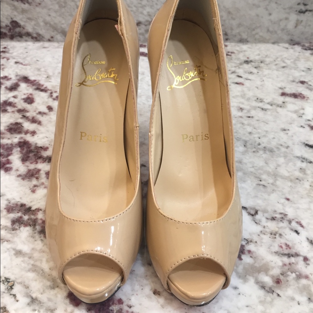 Beige Heels with Crystal gems - Picture 5 of 8
